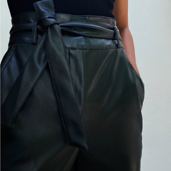 Babaton - Vegan Leather Belted Pant - SZ 6 - Picture 3 of 7